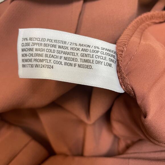 A New Day Women's Rust High Rise Pleat Front Tapered Leg Pants Size 6 - Picture 5 of 6